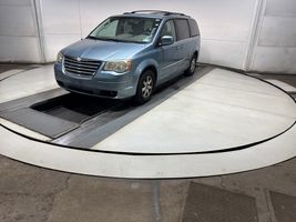 2010 CHRYSLER TOWN & COUNTRY TOURING