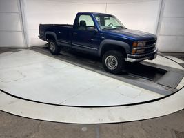 2000 CHEVROLET C/K2500 CLASSIC  LS
