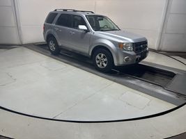 2010 FORD ESCAPE LIMITED