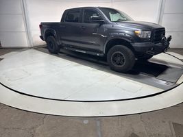 2011 TOYOTA TUNDRA BASE