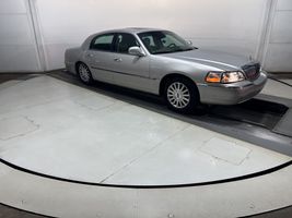 2004 LINCOLN TOWN CAR ULTIMATE