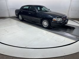 2004 LINCOLN TOWN CAR SIGNATURE