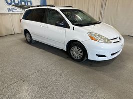 2008 TOYOTA SIENNA 