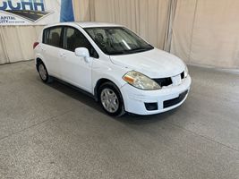 2011 NISSAN VERSA S