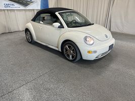 2005 VOLKSWAGEN NEW BEETLE GLS
