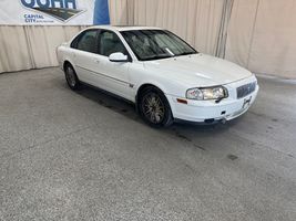 2002 VOLVO S80 BASE