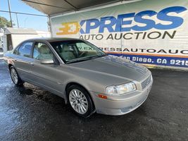 2004 VOLVO S80 BASE