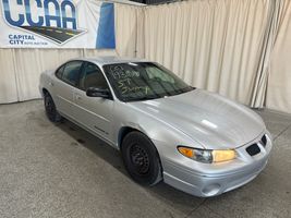 2002 PONTIAC GRAND PRIX SE