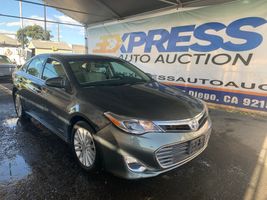 2013 TOYOTA AVALON 