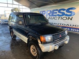 1995 MITSUBISHI MONTERO LS