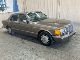 1989 MERCEDES-BENZ 300 SERIES 300SE