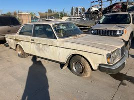 1982 VOLVO 240 DL