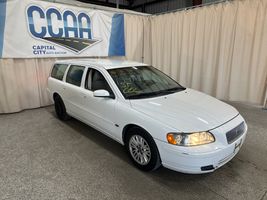 2005 VOLVO V70 BASE