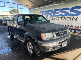 2000 NISSAN FRONTIER 