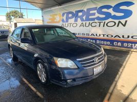 2005 TOYOTA AVALON