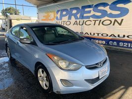2013 HYUNDAI ELANTRA