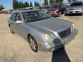 2002 MERCEDES-BENZ E CLASS E320