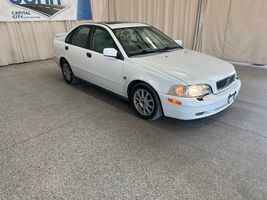 2004 VOLVO S40 