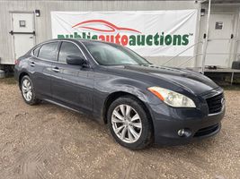 2011 INFINITI M37