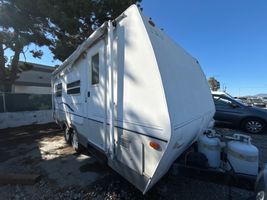 2005 KEYSTONE TRAILERS TRAVEL TRAILER