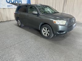 2010 TOYOTA HIGHLANDER BASE