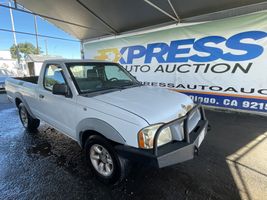 2001 NISSAN FRONTIER XE