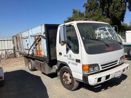 2001 GMC W4500 