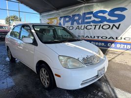 2001 TOYOTA PRIUS 