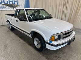 1995 CHEVROLET S10 LS