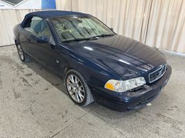 2004 VOLVO C70 