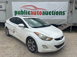 2013 HYUNDAI ELANTRA