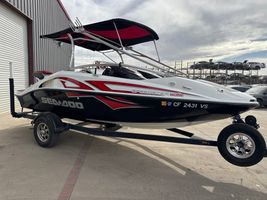2007 20FT FIBERGLASS BOAT 
