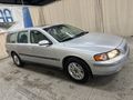 2004 VOLVO V70