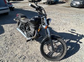 2017 SUZUKI BOULEVARD