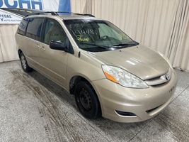 2008 TOYOTA SIENNA 
