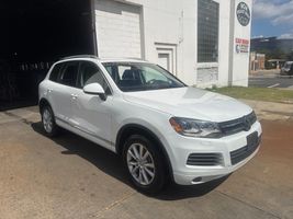 2014 VOLKSWAGEN TOUAREG EXECUTIVE