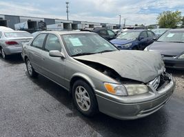 2000 TOYOTA CAMRY LE