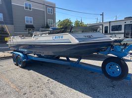 1988 SPEEDBOAT