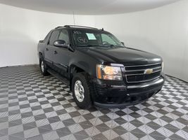 2011 CHEVROLET AVALANCHE LS