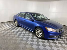 2017 VOLKSWAGEN PASSAT S