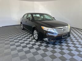 2011 TOYOTA AVALON 