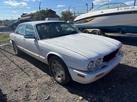 2003 JAGUAR XJ XJ8