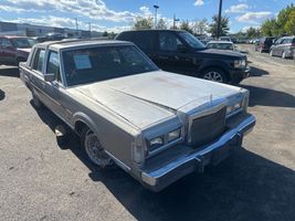1988 LINCOLN TOWN CAR CARTIER