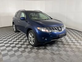 2010 NISSAN MURANO LE