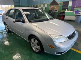 2005 FORD FOCUS 