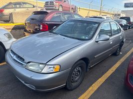 1999 NISSAN ALTIMA GXE