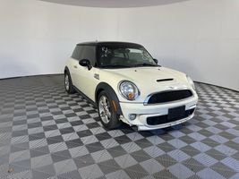 2011 MINI COOPER S