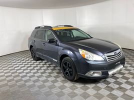 2010 SUBARU OUTBACK LIMITED