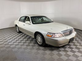 2004 LINCOLN TOWN CAR ULTIMATE