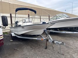 2004 BOSTON WHALER MONTAUK 17' LONG 
